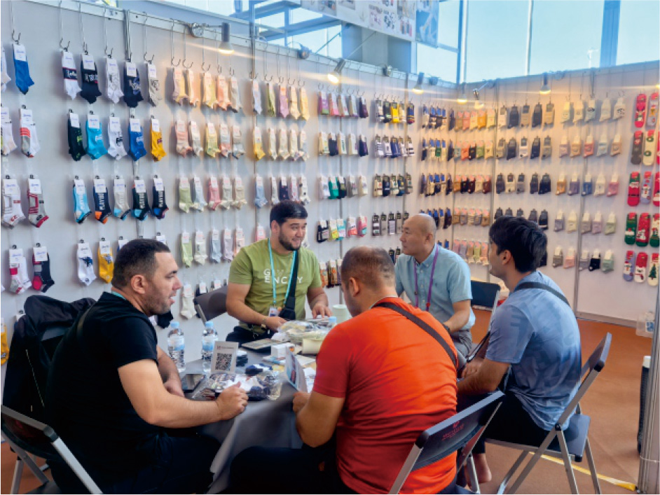 商贸洽谈-他们都选择了保利